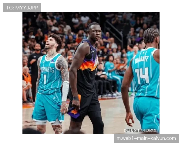 布克复出后连续多场30+ 太阳外线火力24记三分创赛季新高